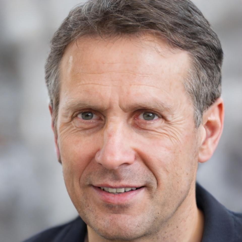 Portrait de Loïc Armengaud, analyste financier